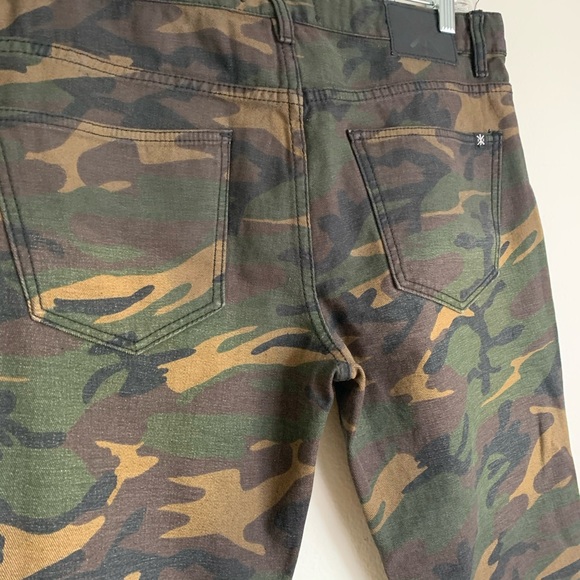 Kill City Indie Style Camo Jeans - Picture 6 of 7